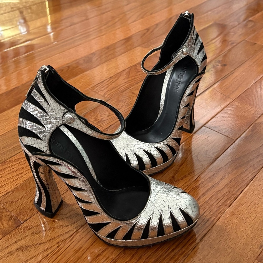 Rodarte Black and Silver Women's Heels Size 36 1/2
